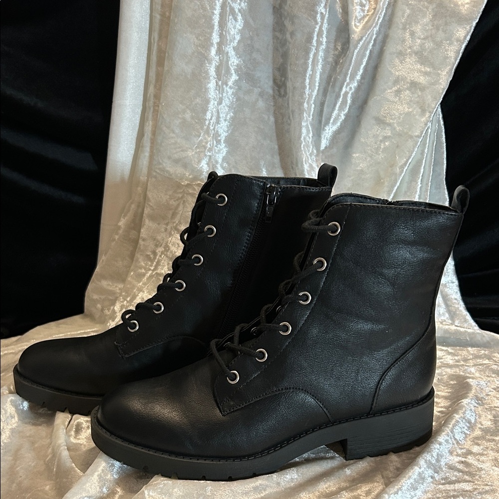 NWOB SUN & STONE COMBAT BOOTS 6.5